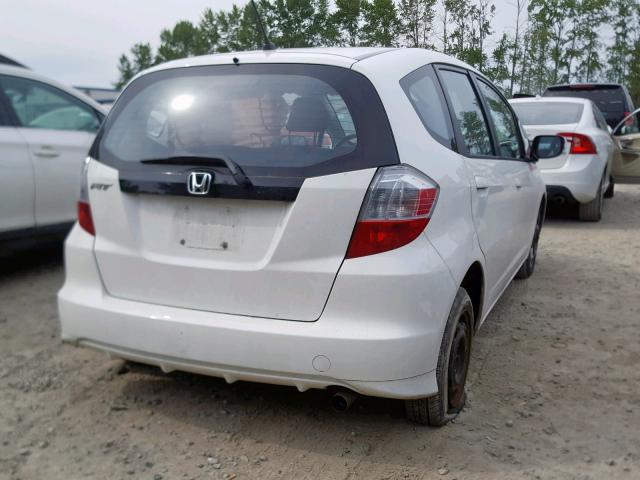 JHMGE8H30DC019826 - 2013 HONDA FIT WHITE photo 4