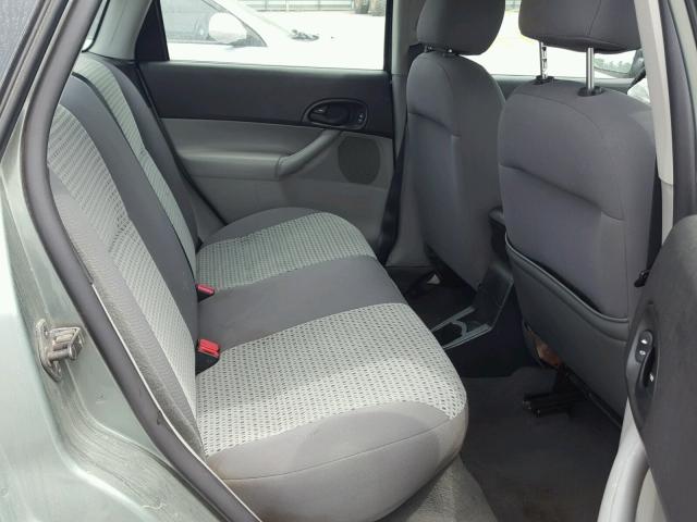 1FAFP34N86W161690 - 2006 FORD FOCUS ZX4 GRAY photo 6