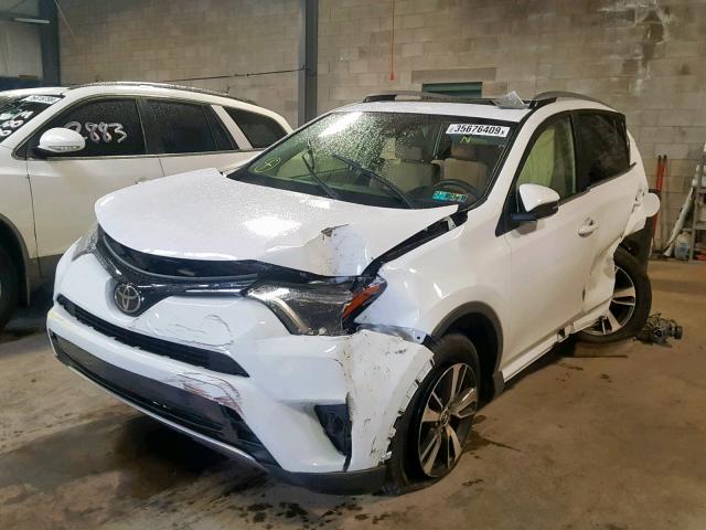 JTMRFREV3JD224839 - 2018 TOYOTA RAV4 ADVEN WHITE photo 2