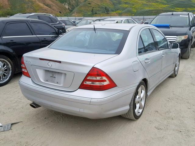 WDBRF52H06F821674 - 2006 MERCEDES-BENZ C 230 SILVER photo 4