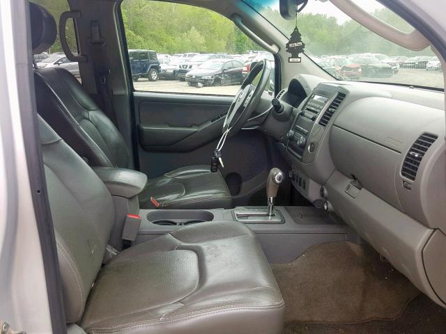 1N6AD07W59C427217 - 2009 NISSAN FRONTIER C GRAY photo 5