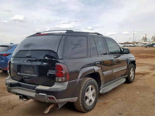 1GNDT13S222125432 - 2002 CHEVROLET TRAILBLAZE BLACK photo 4