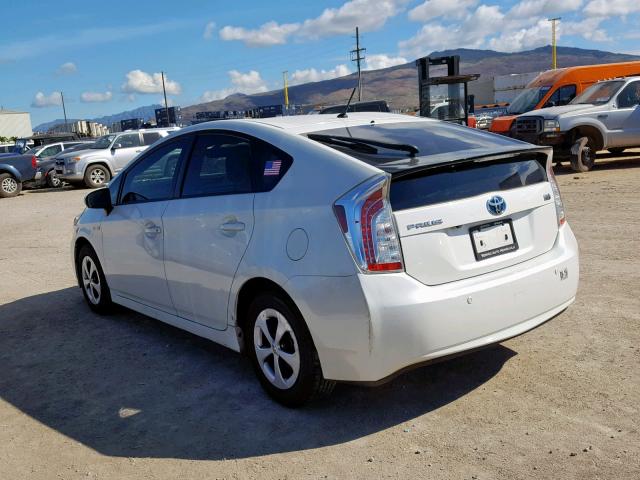 JTDKN3DU7D1646449 - 2013 TOYOTA PRIUS WHITE photo 3