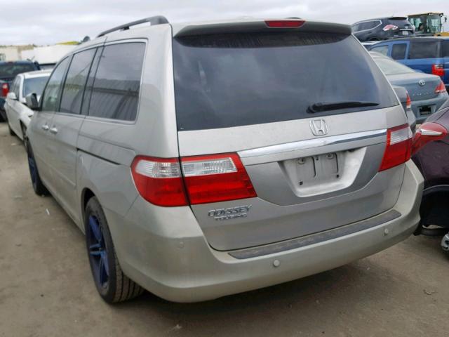 5FNRL38816B046117 - 2006 HONDA ODYSSEY TO SILVER photo 3