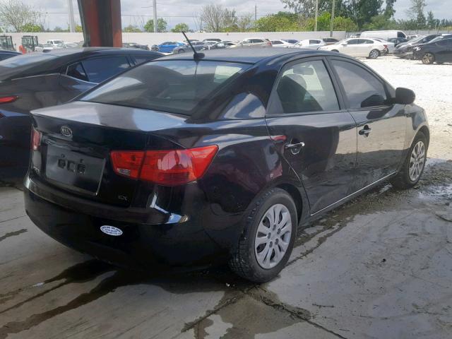 KNAFU4A29D5699026 - 2013 KIA FORTE EX BLACK photo 4