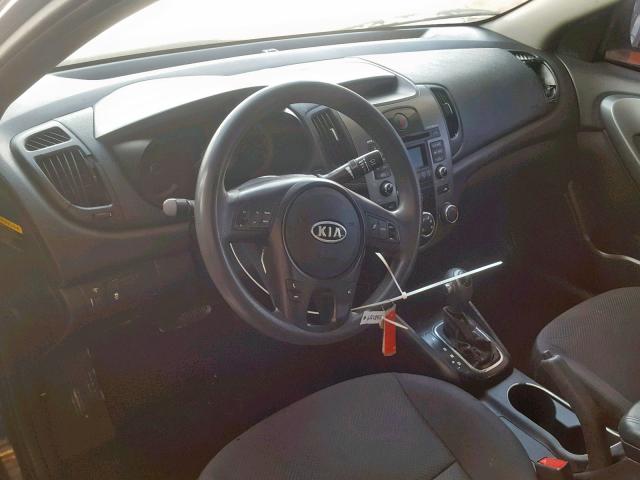 KNAFU4A29D5699026 - 2013 KIA FORTE EX BLACK photo 9