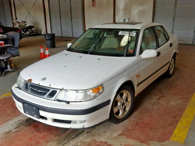 YS3EF45E0X3005989 - 1999 SAAB 9-5 SE WHITE photo 2