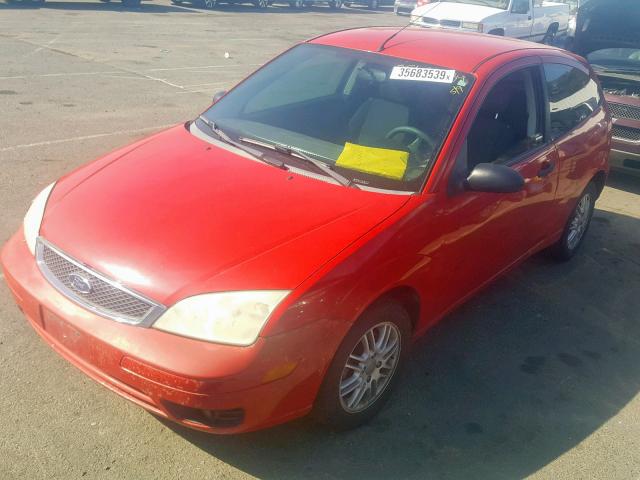 1FAHP31N86W234327 - 2006 FORD FOCUS ZX3 RED photo 2