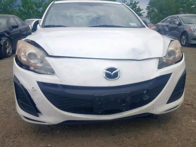 JM1BL1UG2B1390352 - 2011 MAZDA 3 I WHITE photo 9