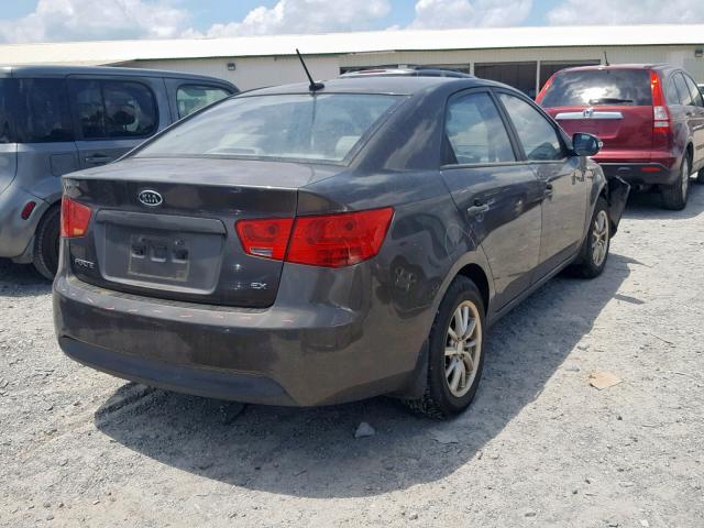 KNAFU4A22A5058067 - 2010 KIA FORTE EX CHARCOAL photo 4