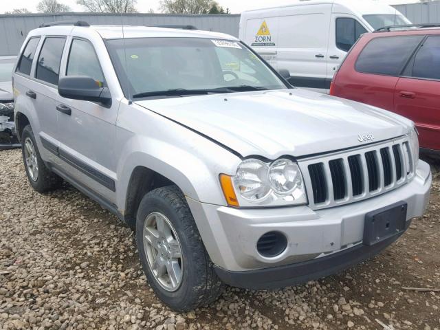 1J4GR48K05C625970 - 2005 JEEP GRAND CHER SILVER photo 1