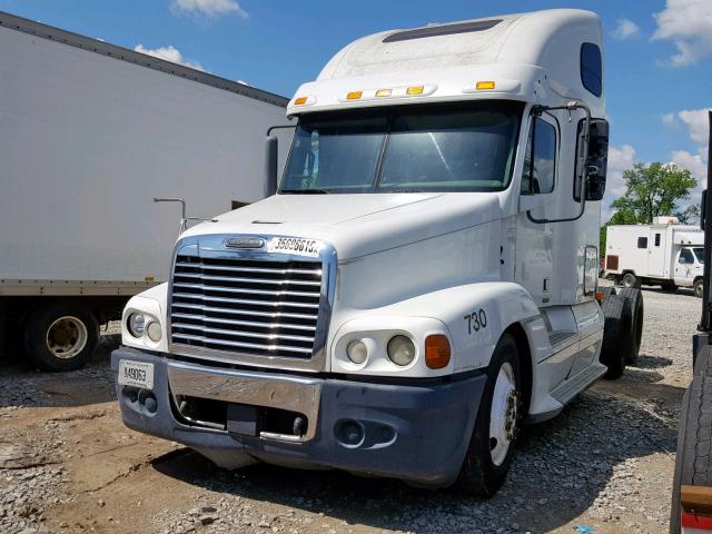 1FUJBBDE05LU17942 - 2005 FREIGHTLINER CONVENTION WHITE photo 2