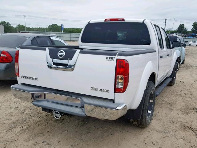 1N6AD0EV0AC445137 - 2010 NISSAN FRONTIER C WHITE photo 4