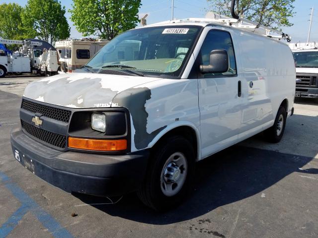 1GCWGFCB2B1130669 - 2011 CHEVROLET EXPRESS G2500  photo 2