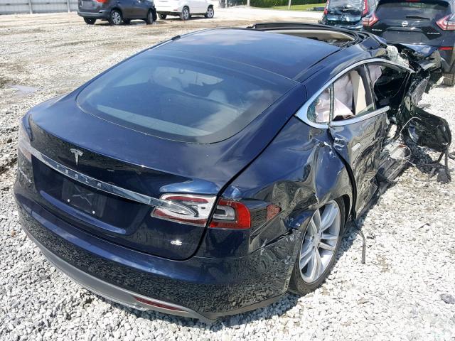 5YJSA1CN3DFP10021 - 2013 TESLA MODEL S BLUE photo 4