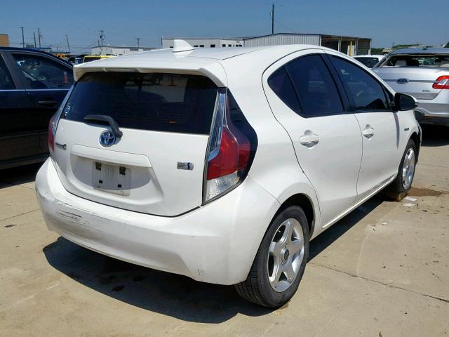 JTDKDTB33F1578358 - 2015 TOYOTA PRIUS C WHITE photo 4