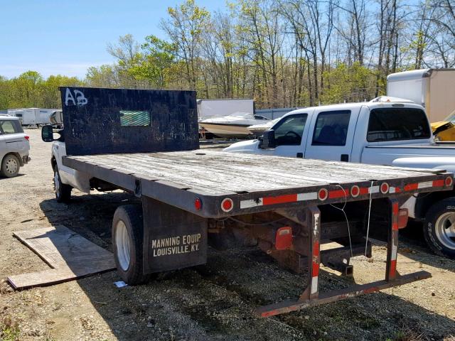 1FDAF56F7XEB33861 - 1999 FORD F550 SUPER WHITE photo 3