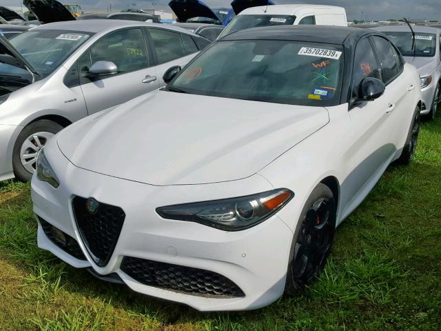 ZARFAECN8J7568250 - 2018 ALFA ROMEO GIULIA TI WHITE photo 2