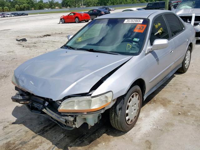 1HGCG66532A044068 - 2002 HONDA ACCORD LX SILVER photo 2