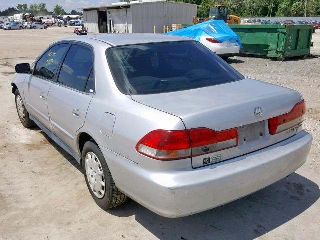 1HGCG66532A044068 - 2002 HONDA ACCORD LX SILVER photo 3