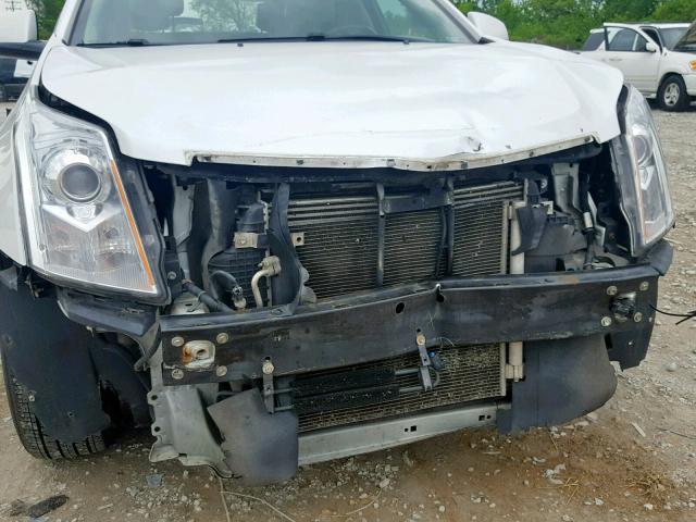 3GYFNJE60BS556832 - 2011 CADILLAC SRX PERFOR WHITE photo 9