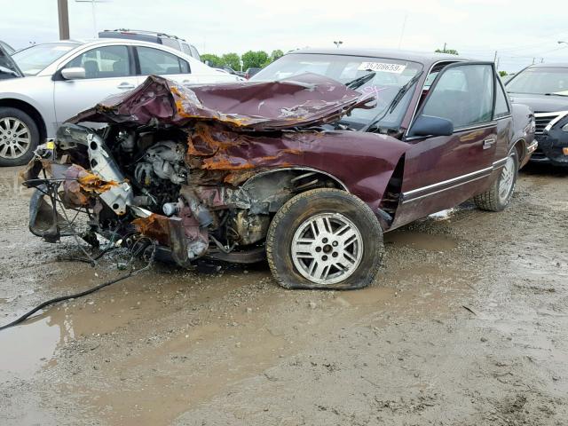 1G4NJ14DXJM026875 - 1988 BUICK SKYLARK CU MAROON photo 2