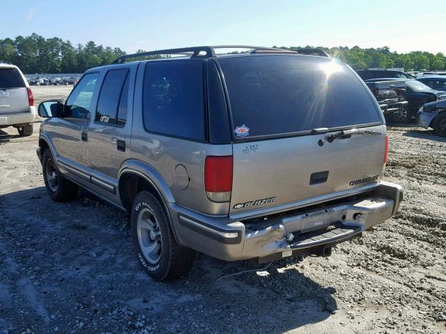 1GNCS13WXX2139698 - 1999 CHEVROLET BLAZER TAN photo 3