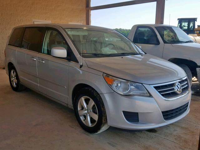 2V8HW34119R508233 - 2009 VOLKSWAGEN ROUTAN SE SILVER photo 1