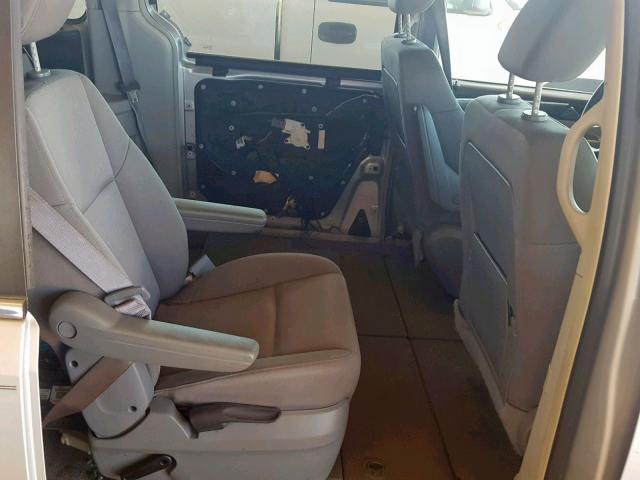 2V8HW34119R508233 - 2009 VOLKSWAGEN ROUTAN SE SILVER photo 6