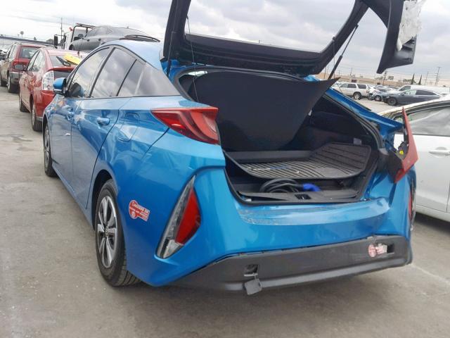 JTDKARFP2H3054246 - 2017 TOYOTA PRIUS PRIM 蓝色 照片 3