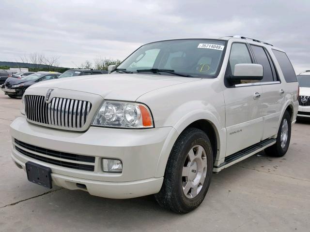 5LMFU28536LJ00698 - 2006 LINCOLN NAVIGATOR WHITE photo 2