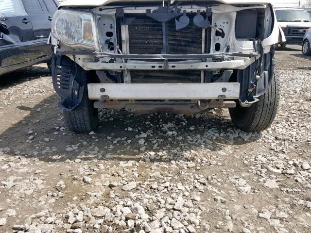 5TEKU72N76Z303011 - 2006 TOYOTA TACOMA DOU WHITE photo 9