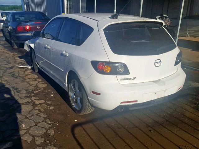 JM1BK143451263168 - 2005 MAZDA 3 HATCHBAC WHITE photo 3