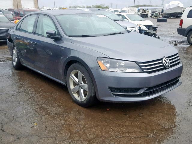 1VWAS7A36EC118878 - 2014 VOLKSWAGEN PASSAT S SILVER photo 1