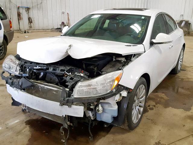 2G4GS5EK3C9127413 - 2012 BUICK REGAL PREM WHITE photo 2