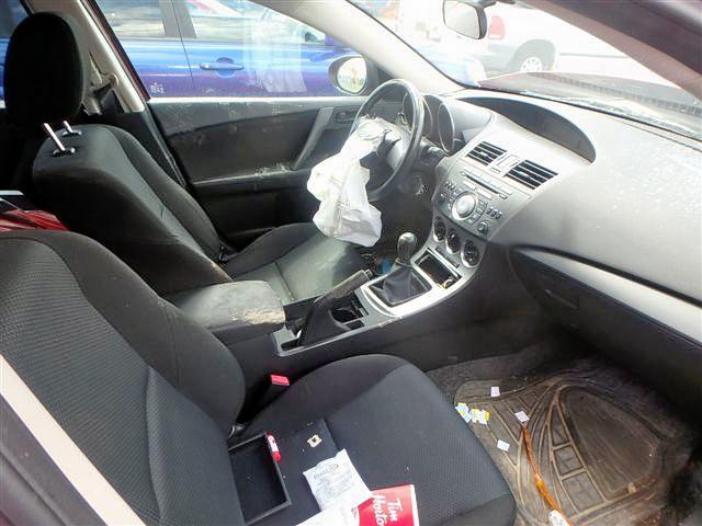 JM1BL1KF5B1443832 - 2011 MAZDA 3 I RED photo 5