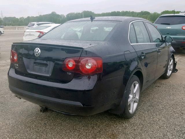 3VWAL7AJ5AM165338 - 2010 VOLKSWAGEN JETTA TDI BLACK photo 4