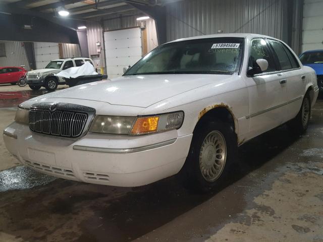 2MEFM75W9YX725970 - 2000 MERCURY GRAND MARQ WHITE photo 2