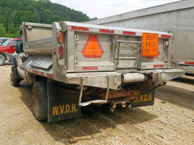 1FDAF57P66EB19617 - 2006 FORD F550 SUPER WHITE photo 3