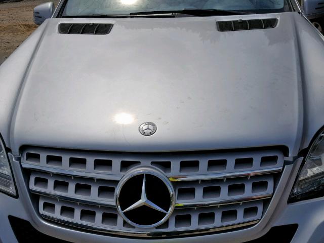 4JGBB5GB3BA730128 - 2011 MERCEDES-BENZ ML 350 SILVER photo 7