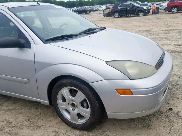 1FAFP38313W231065 - 2003 FORD FOCUS ZTS SILVER photo 9