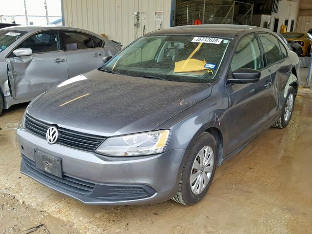 3VW2K7AJ8CM368539 - 2012 VOLKSWAGEN JETTA BASE GRAY photo 2