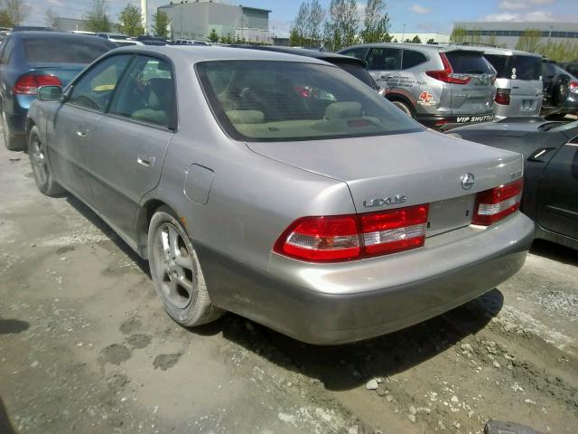 JT8BF28G1Y0286410 - 2000 LEXUS ES 300 SILVER photo 3