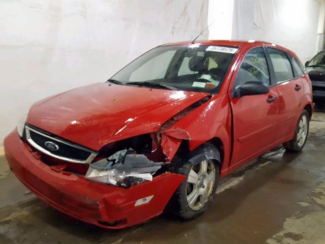 1FAFP37NX6W216376 - 2006 FORD FOCUS ZX5 RED photo 2