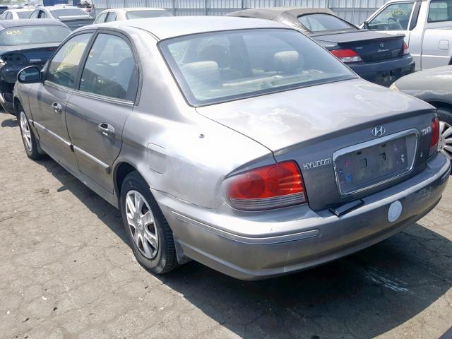 KMHWF25SX4A954779 - 2004 HYUNDAI SONATA GL GRAY photo 3