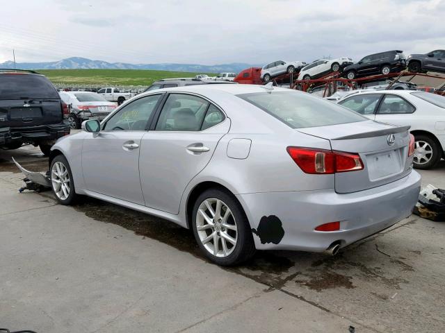 JTHCF5C20B5050052 - 2011 LEXUS IS 250 SILVER photo 3