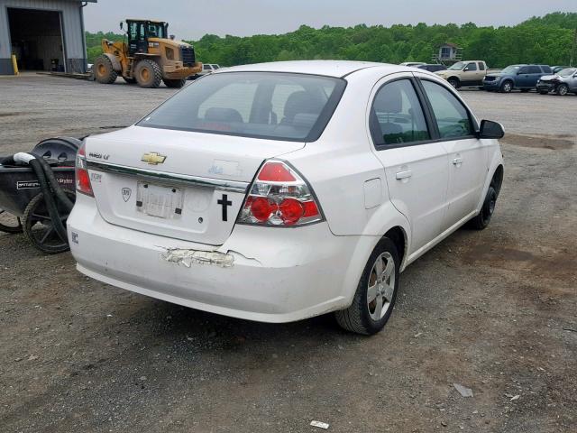 KL1TD56E09B387028 - 2009 CHEVROLET AVEO LS WHITE photo 4