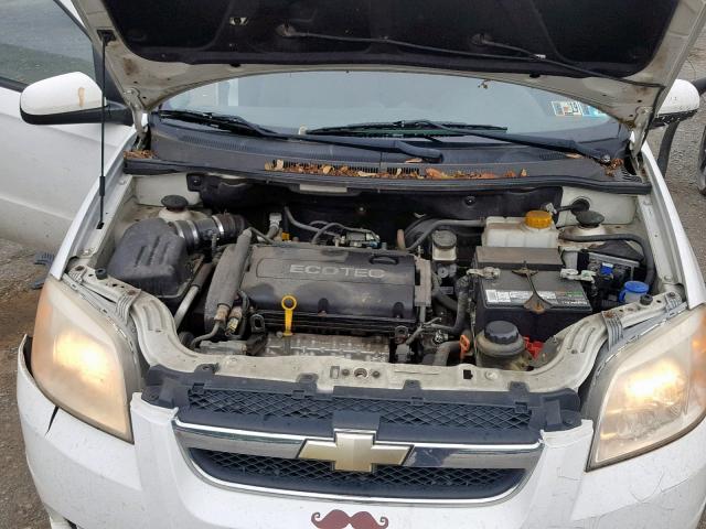 KL1TD56E09B387028 - 2009 CHEVROLET AVEO LS WHITE photo 7