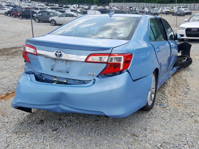 4T1BD1FK1EU099158 - 2014 TOYOTA CAMRY HYBR BLUE photo 4