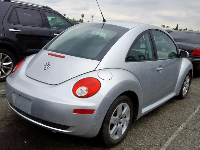 3VWRG31C07M509250 - 2007 VOLKSWAGEN NEW BEETLE 银色 照片 4
